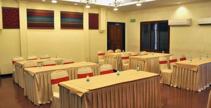 Abbott Hotel Navi Mumbai Buitenkant foto