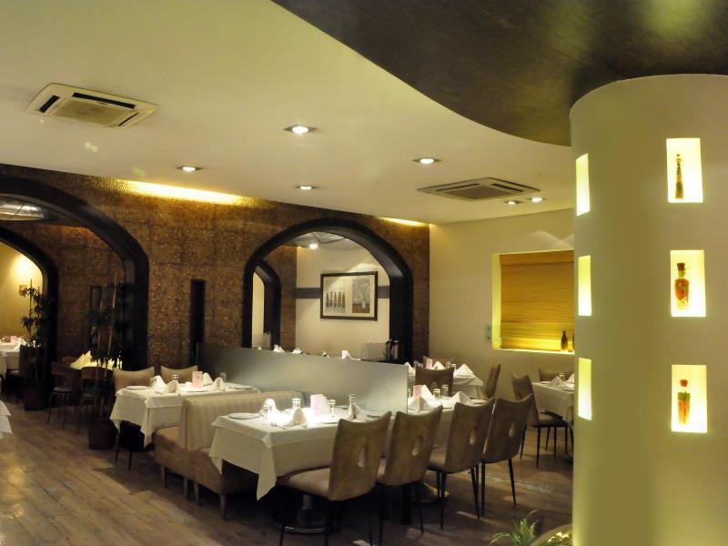 Abbott Hotel Navi Mumbai Buitenkant foto