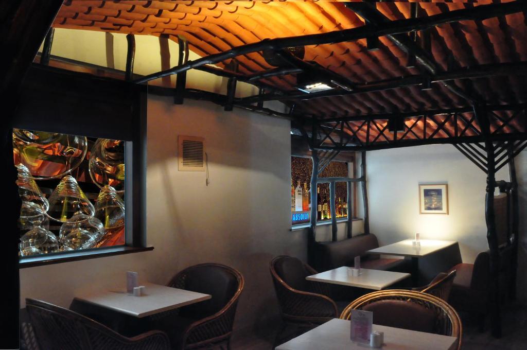 Abbott Hotel Navi Mumbai Buitenkant foto