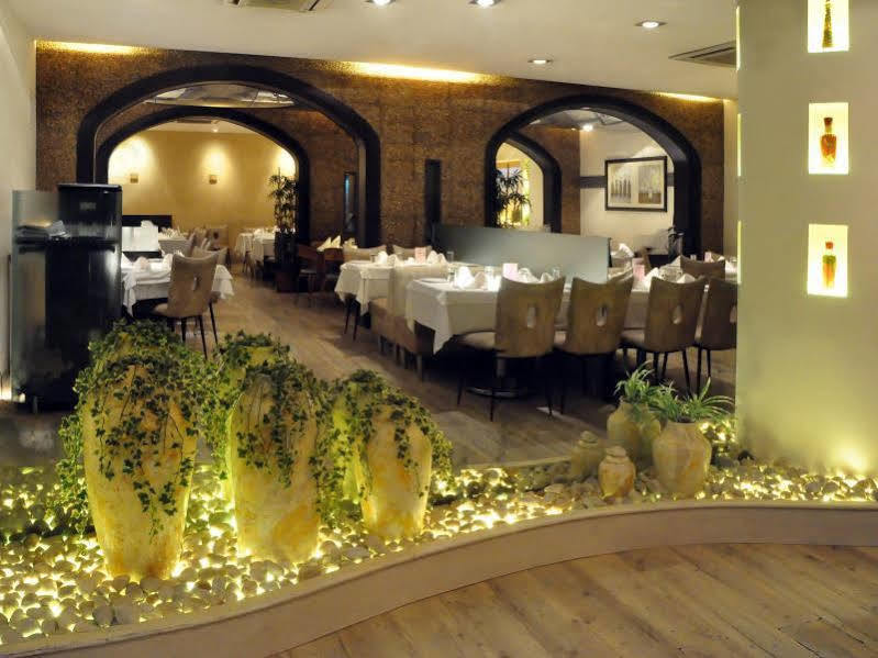 Abbott Hotel Navi Mumbai Buitenkant foto