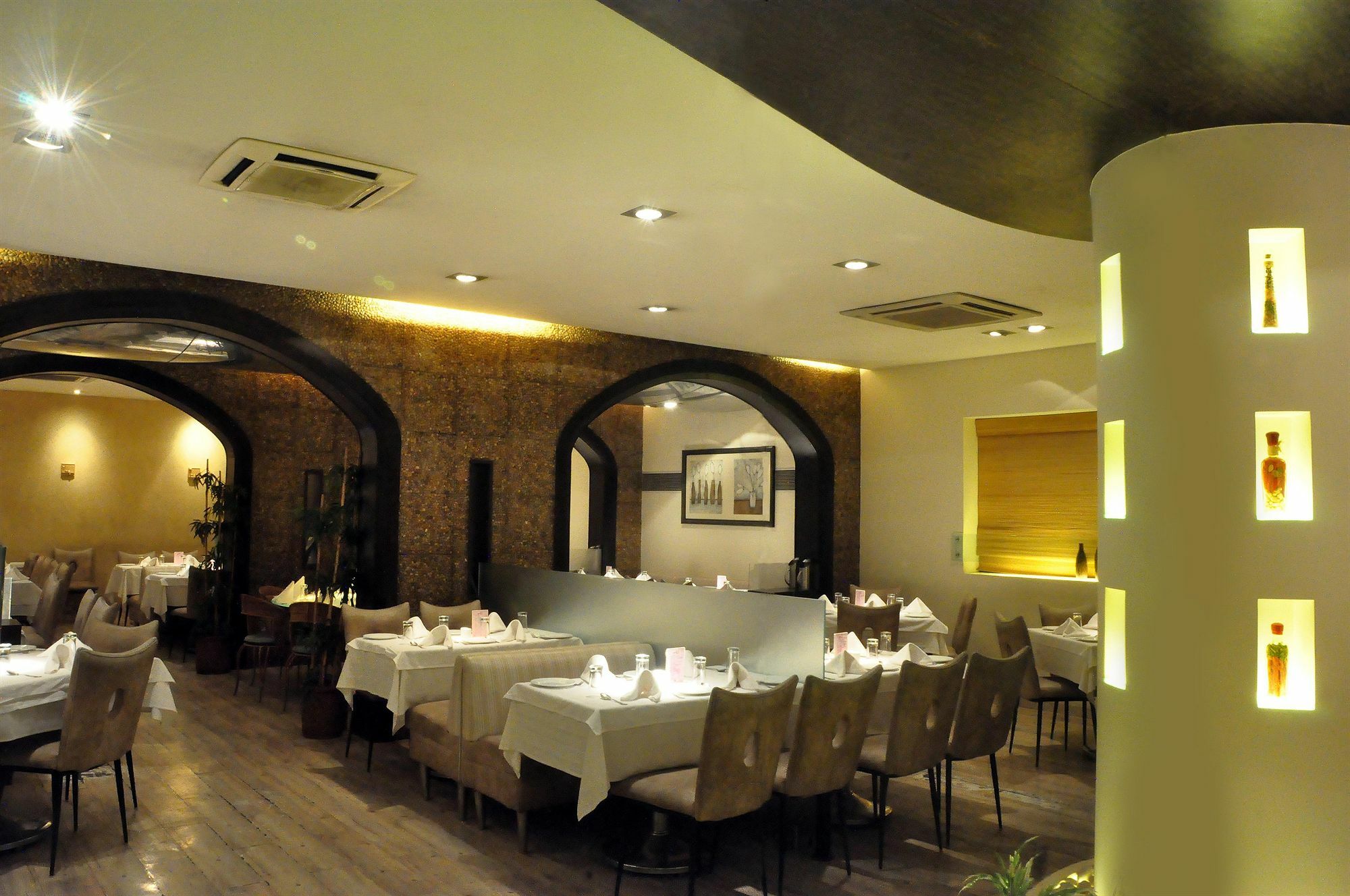 Abbott Hotel Navi Mumbai Buitenkant foto