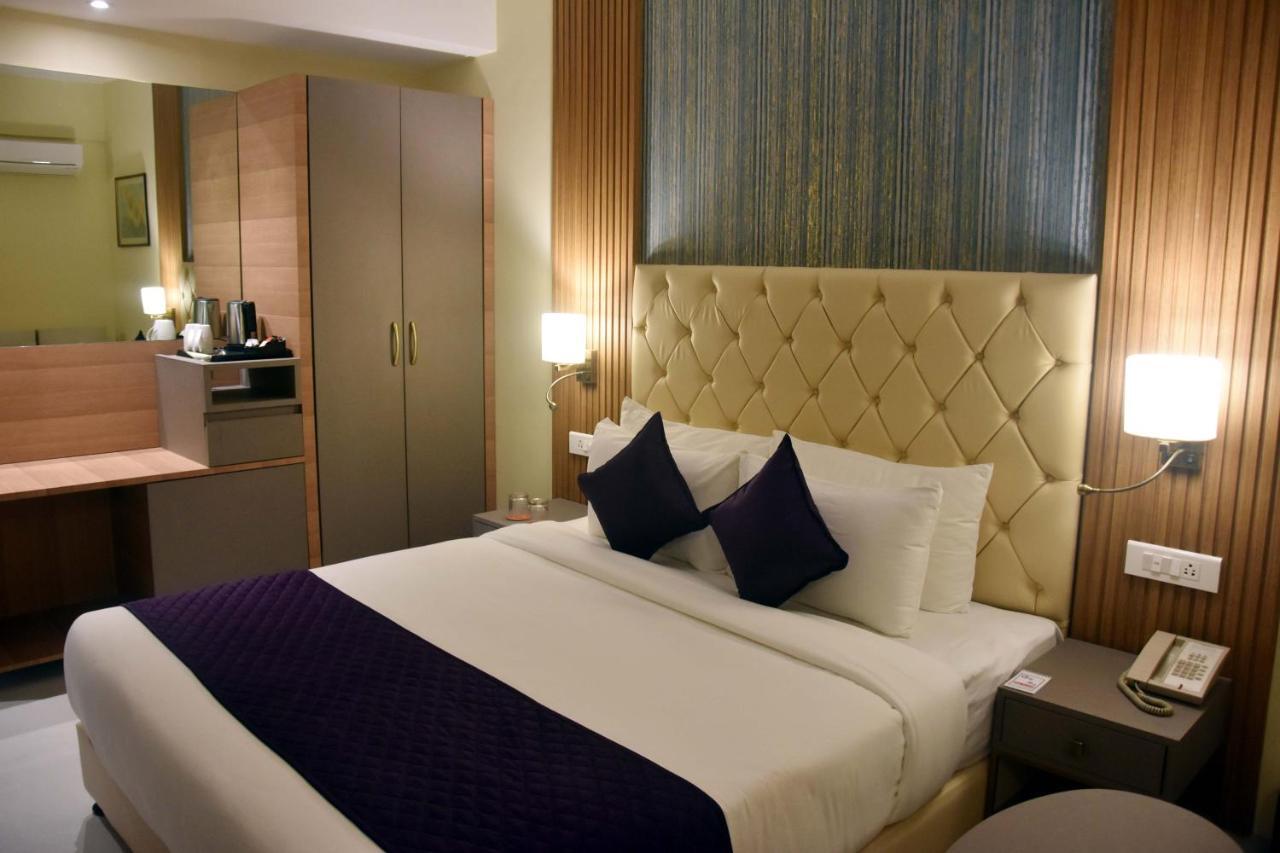 Abbott Hotel Navi Mumbai Buitenkant foto